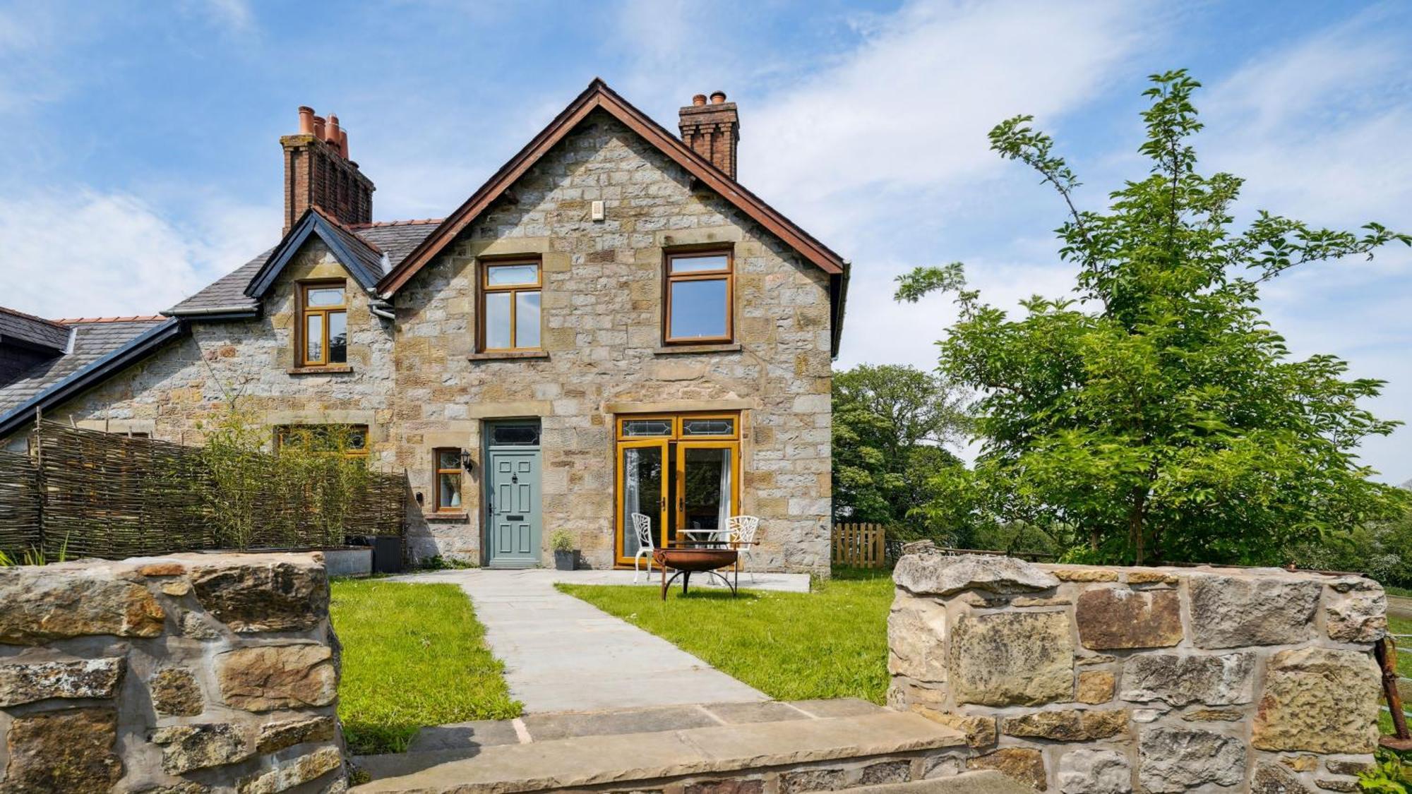 Tranquil Countryside Cottage For Two Wrexham Bagian luar foto
