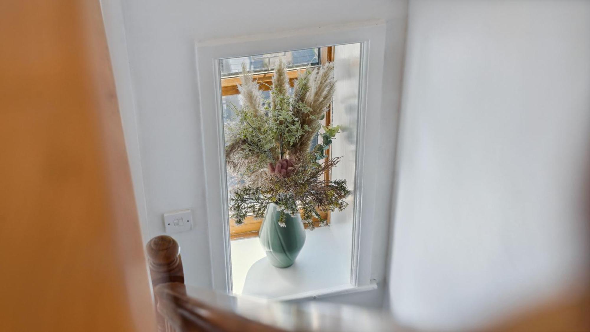 Tranquil Countryside Cottage For Two Wrexham Bagian luar foto